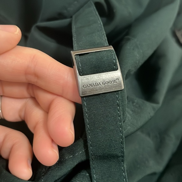 Women’s Canada Goose Rossclair Heritage Parka- Size Medium, Color- Dark green - Picture 11 of 12